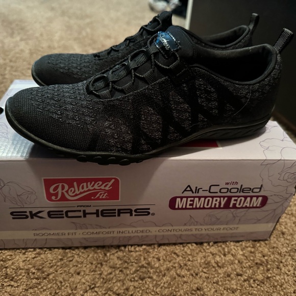 Skechers memory foam slip on black shoes. Super light weight and breathable. - Picture 8 of 12